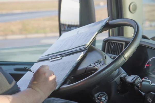 Why Choosing the Right Trucking Service Matters for Your Supply Chain