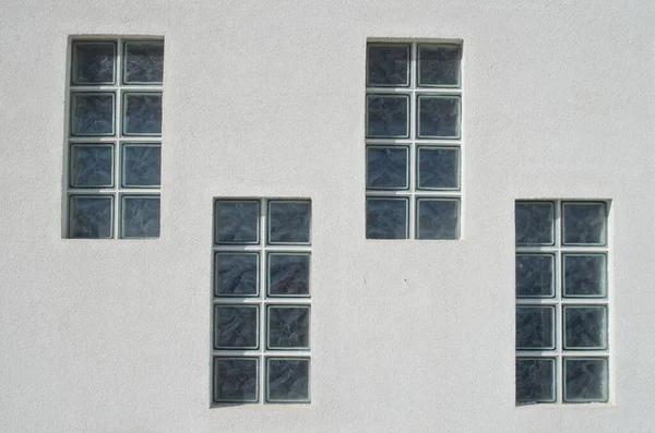 Reliable Hurricane Impact Windows in South Florida for Storm Defense