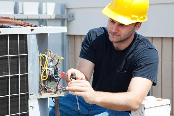 Custom Air Conditioning and Heating Co.: Professional Climate Control Services
