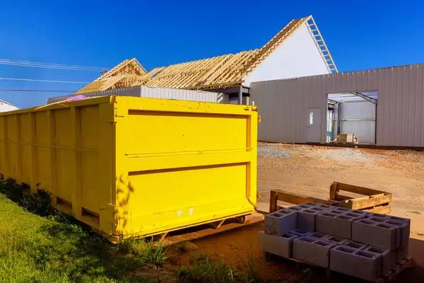 Reliable Roll-Off Dumpster Rental in Melrose for Construction Debris Disposal