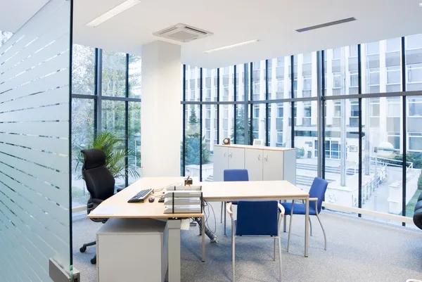 Window Cleaner Near Me for Streak-Free Residential Window Cleaning